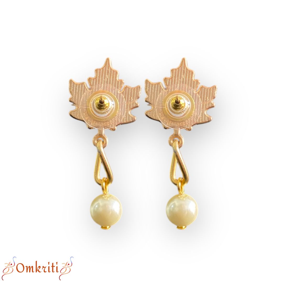 Leaf Charm Pearl Earring