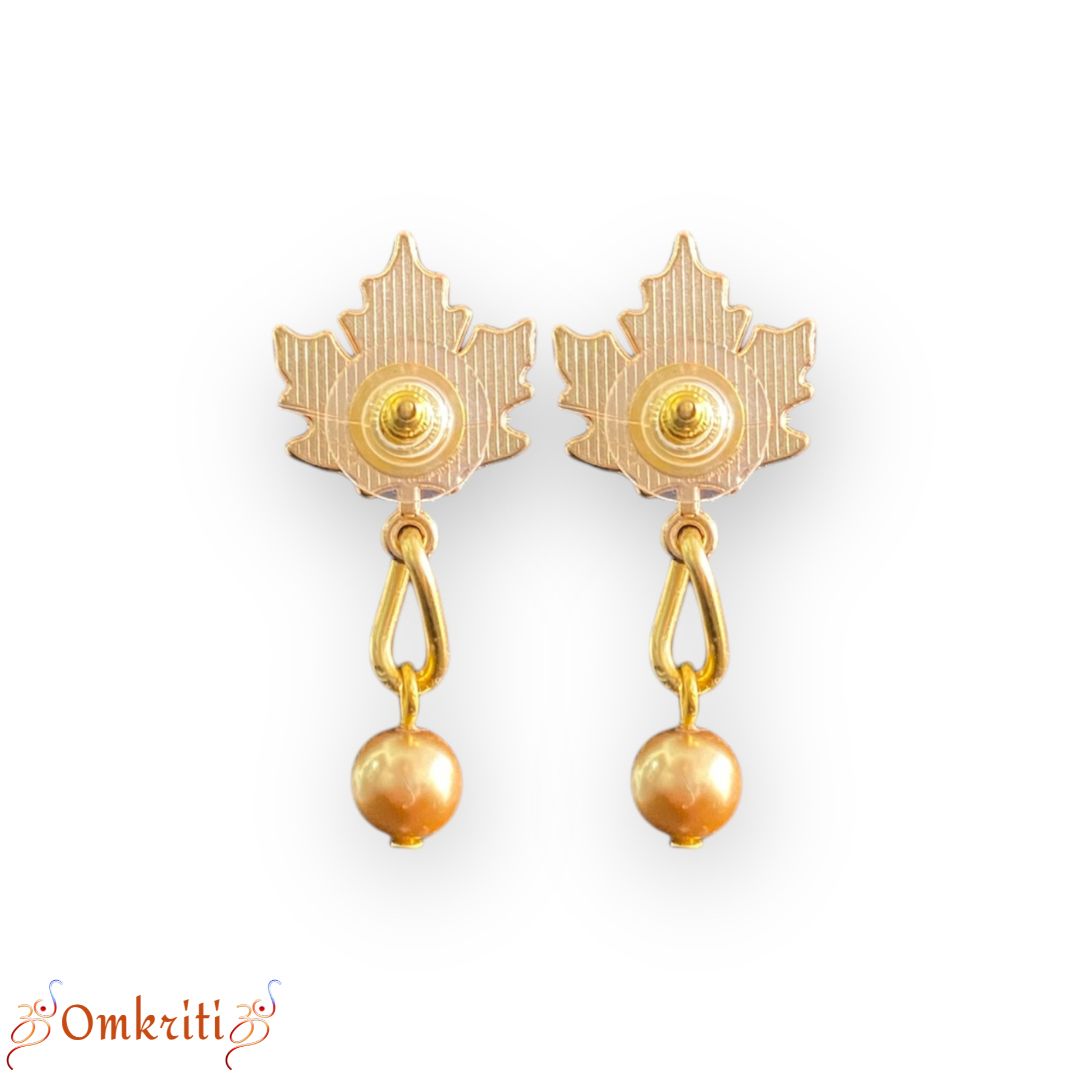 Leaf Charm Pearl Earring