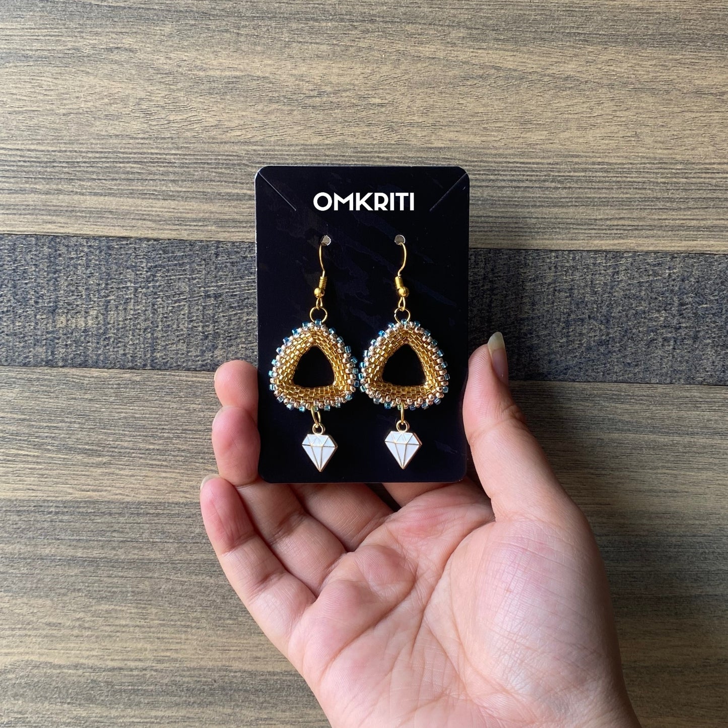 Turquoise Trim Earring